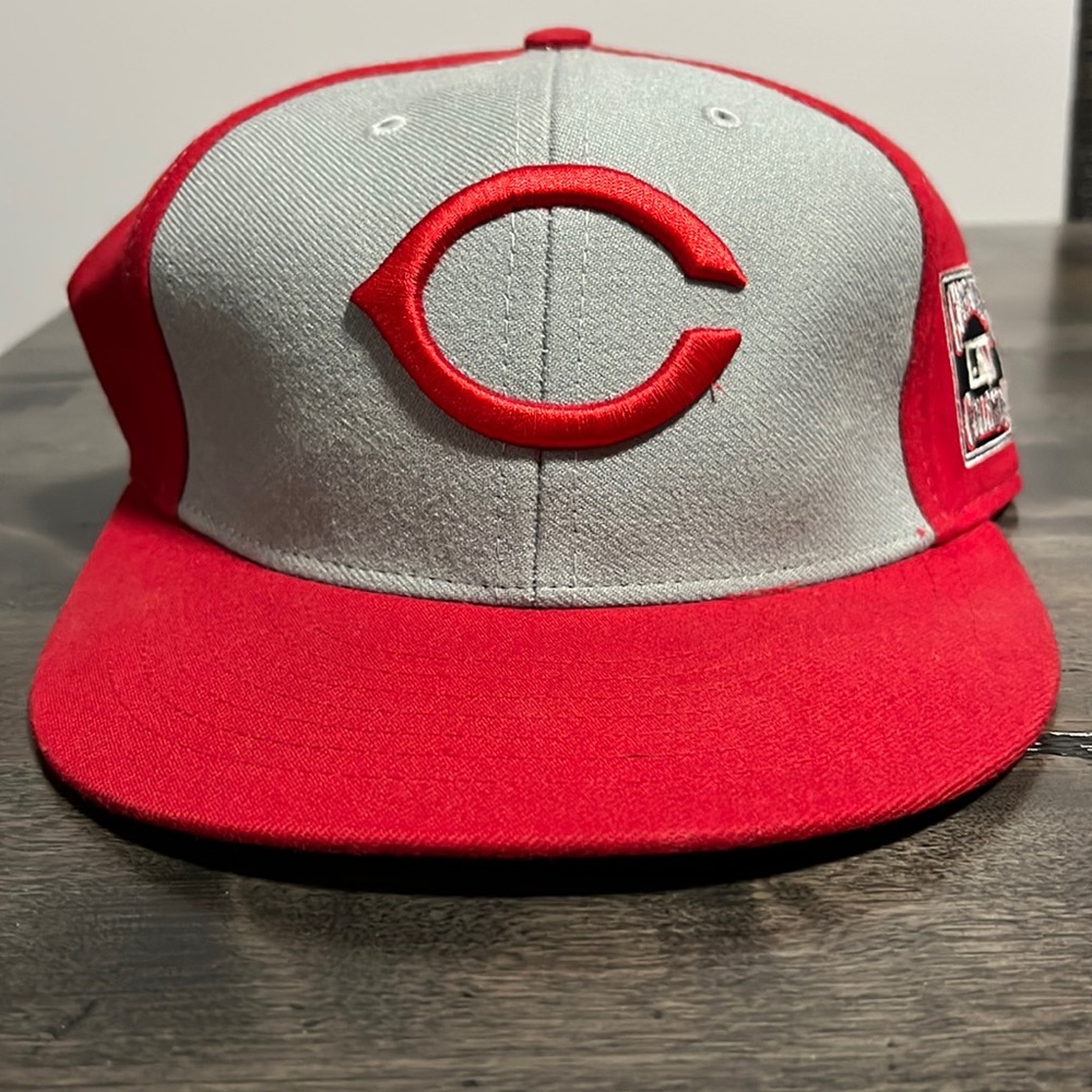 Mens Fitted Hat
